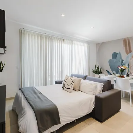 Fl9 Thelodge-sea View W Huge Terrace By Homely *